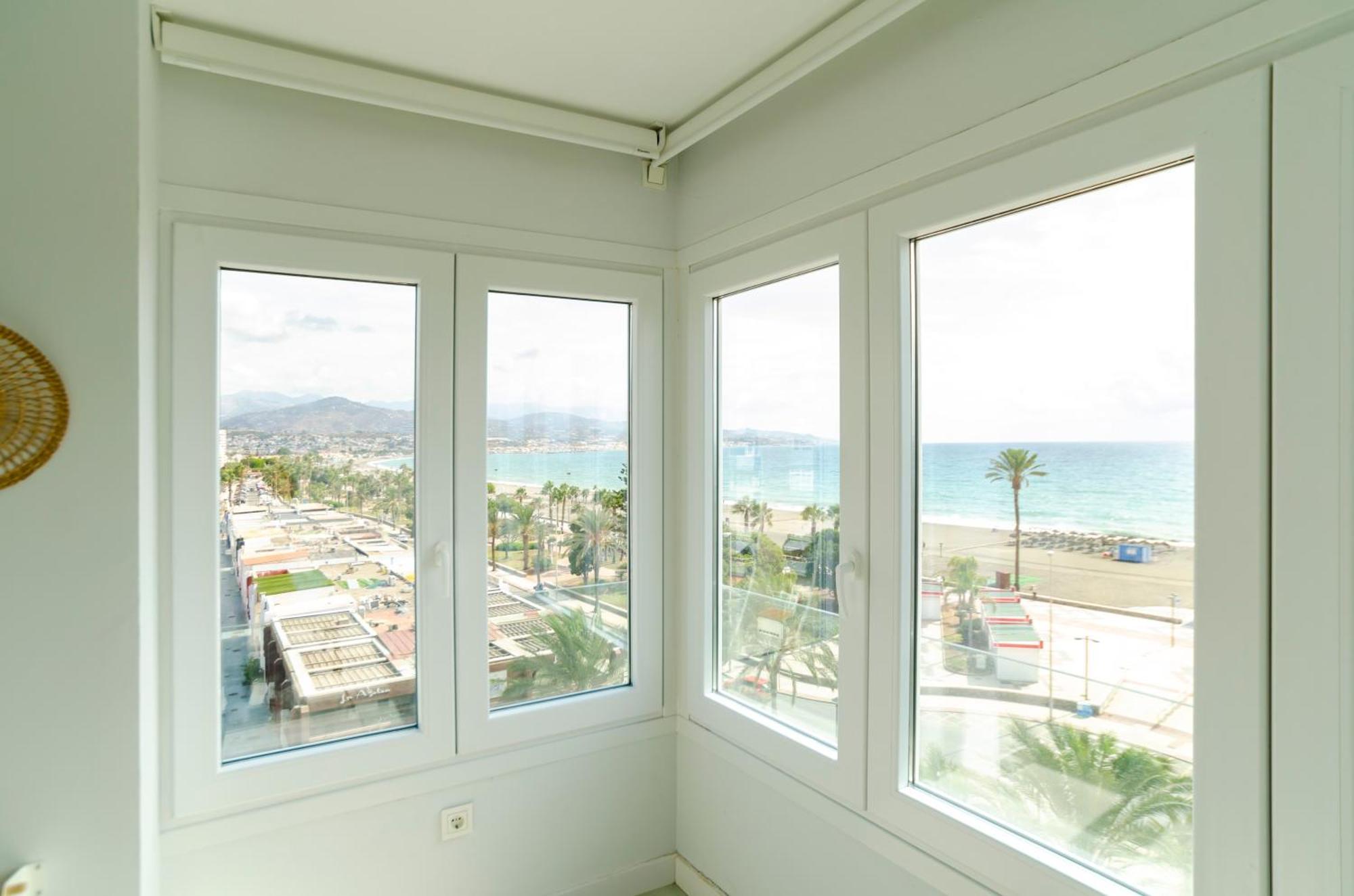 Appartement A&C Vistas Al Mar Luxury à Torre Del Mar Extérieur photo